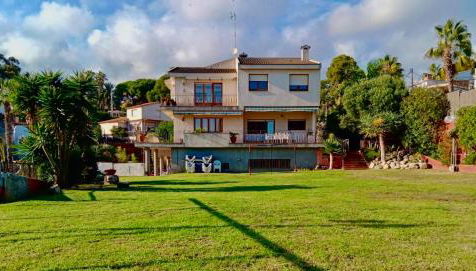 Casa de 2000 m2 Piscina Mar Barbacoa y Felicidad - Foto 4