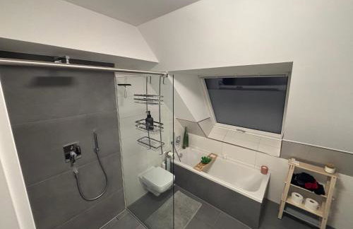 Vollklimatisierte Maisonette Wohnung -Whirlpool, Dachterrasse, Weitblick, Fahrstuhl, Kliniknähe - Foto 19