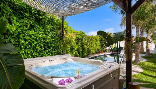 Antonakis Villa Secret Pool & Hot Tub Hideaway - Foto 2, Garden, Garden view