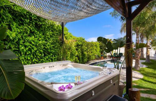 Antonakis Villa Secret Pool & Hot Tub Hideaway - Photo 3