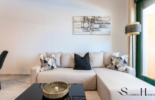 Elegant 2 Bed 2 Bath Apartment, Pool, Views, Parking - Foto 7