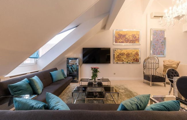 AB Ljubljana - The Residence - Photo 39