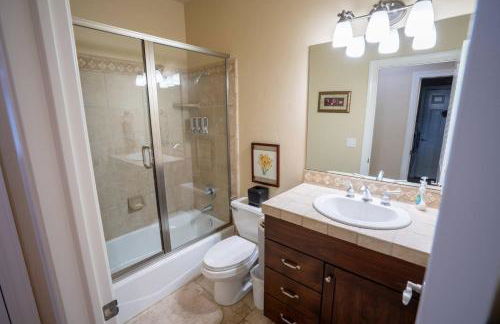 Spacious Eden Getaway w Hot Tub - Foto 26