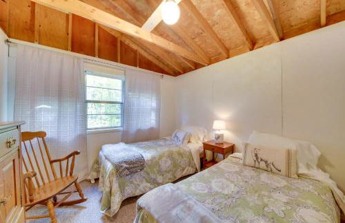 Rustic Retreat Across from Lake Family Friendly! - Foto 18
