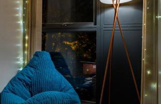 Luxury Birmingham City Centre Townhouse with BALCONY- Sleeps 10 - FREE Parking - Perfect for Contractors, Business Travellers, Families and other Groups - Near Bullring, Newstreet, Selfridges, NEC, NIA & Birmingham airport - Photo 41