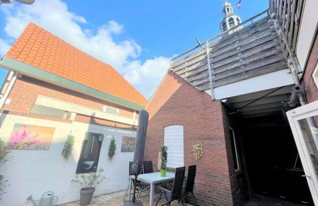 Apartment in the Fortified With Private Garden - Photo 52