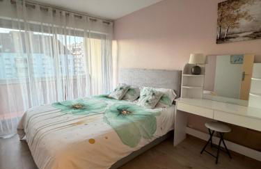 Bel appartement spacieux et lumineux de 100m2 au 3e étage avec ascenseur -A 5mn à pied du parc des expositions congrès de Dijon et ENG et 10mn du centre ville place Parking devant l'immeuble - Foto 36