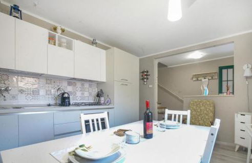 Awesome Apartment In Carro With Wifi - Foto 9