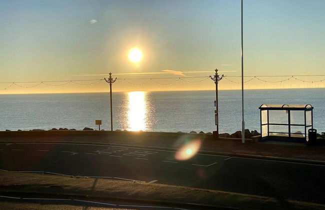 Worthing Beach 180 - 2 bed Seafront With Parking - Foto 31