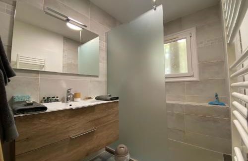 ToulonHost - Le Litardi - Superbe T2 - 2 pas des plages - Clim - Fibre - Foto 15