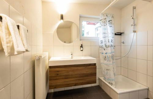 Garden Apt Leverkusen 15 min Cologne fair, 19 min Duesseldorf, family friendly - Foto 3