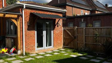 The Cherry Hill Studio - Kitchenette, bathroom, parking and lovely garden - Foto 2, Garden, Garden view