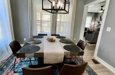 Calm 4BR-3BA 10 min DT Airport by LSP Homes - Foto 12