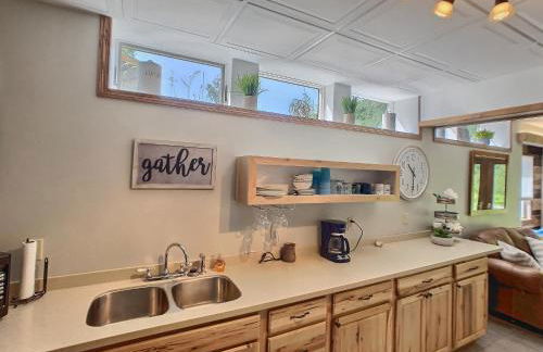 The Maples Apt - King Bed, Pet Friendly, Beautiful Views - Foto 28