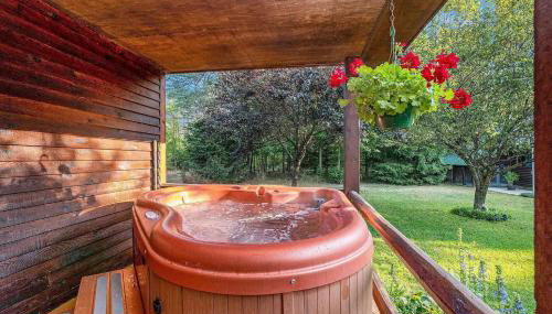 Majestic Escapes Hot Tub Firepit Deck Large Yard - Foto 3