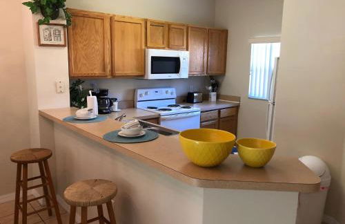 Gated Emerald island resort townhome, Overlook Pool, 3 miles to Disney, rent by owner - Foto 4