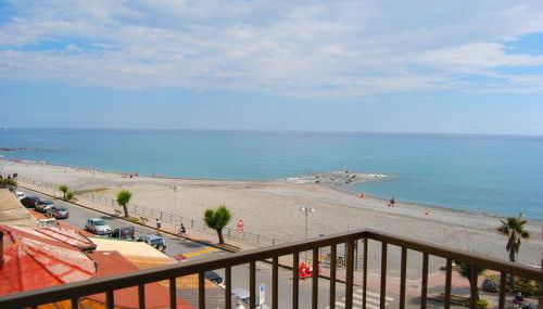 Gaiavacanze Beach Apartment - Photo 4