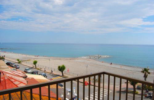 Gaiavacanze Beach Apartment - Photo 4