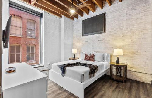 Brick & Bed Riverfront Lofts, 4K - Foto 12