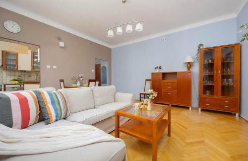 Atmospheric and Spacious Apartment in Warsaw for 3 People by Noclegi Renters - Foto 6