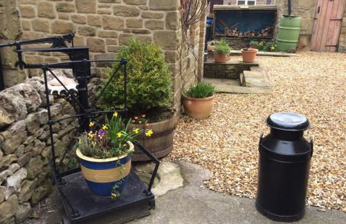 West end cottage and shippon - Photo 29