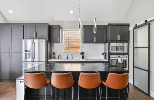 5BD 2BA Vacation Retreat w Pool Hot Tub & BBQ - Foto 5