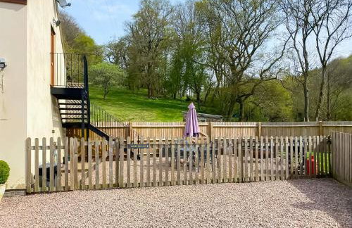 Perivale Lodge - Photo 15