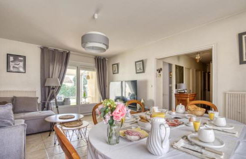 3 Bedroom Gorgeous Home In Rochefort - Foto 5