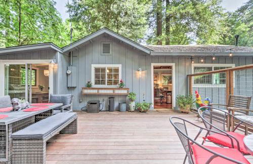Redwoods Cabin with Hot Tub Walk to Russian River! - Foto 25