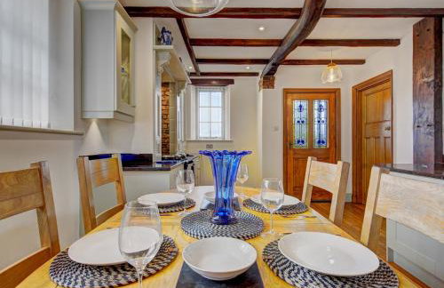 Historic 4 Bedroom Home in Dunham Massey - Pass the Keys - Foto 8