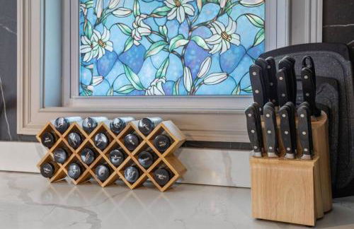 AC 9 BR 4BA Victorian Manor - 1 Block to Beach - Foto 40