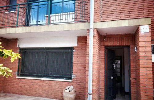 Comfortable house near Esparreguera with city view - Foto 1