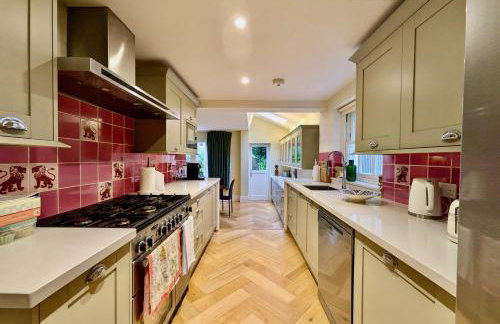 Impressive 5BR family home in Leafy - Foto 8