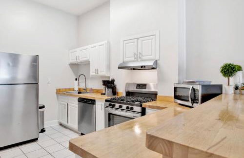 Stars on State in the Heart of Downtown - Photo 4