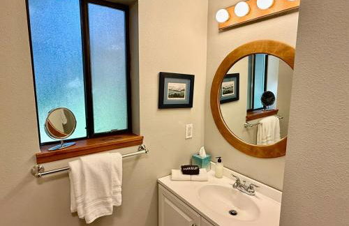 Water Views - Wood Stove - Quiet & Private Stay - Foto 12