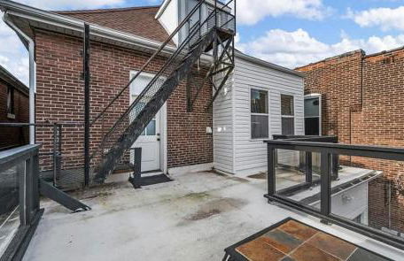 Stylish City Oasis ABODEbucks - Foto 42