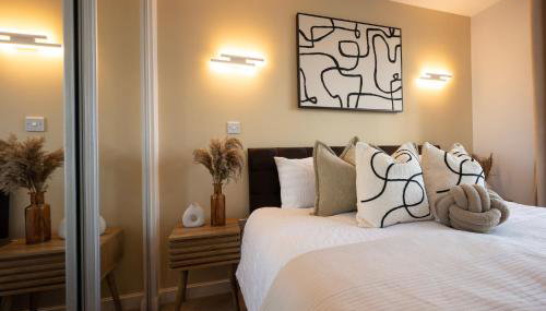 1BR - Stunning 5th-Flr Views - Sleeps 4 - Parking - Foto 1