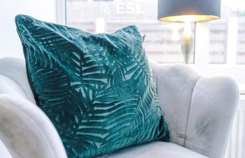 Open Plan - 3 Bedroom House - Garden and Outdoor Seating - Driveway Parking - Short Drive to City Centre - Foto 25