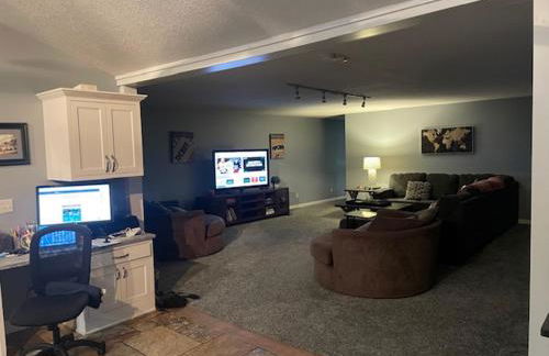 Large Recreational Retreat - Foto 37