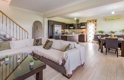 V and H House - Cozy & Ideal for Families, by ZanteWize - Foto 16