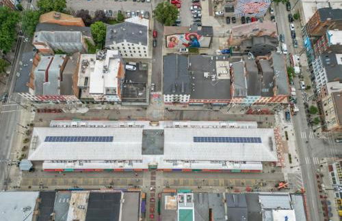 Huge Retrea w Rooftop Deck Stay At Farmers Market - Foto 50