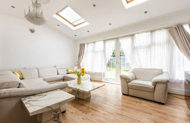 Cosy 3 Bedroom House in Kingston - Foto 1