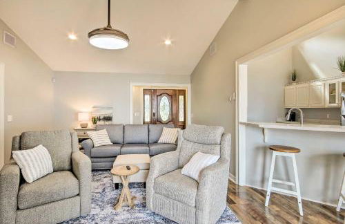 Gilbert Lakefront Retreat with Private Dock! - Foto 5