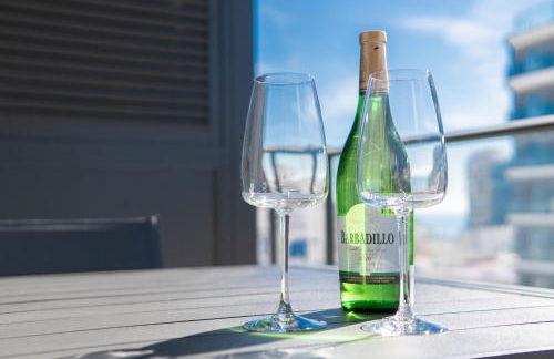 Apartamento nuevo junto al mar con plaza de garaje!! Perfecto para familias - Photo 48