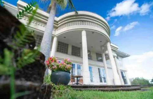 Hilo Villa w/pool- 16 guests max - Foto 1