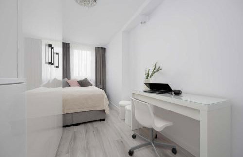 Elegant Apartment Żoliborz next to Metro and Westfield Arkadia by Noclegi Renters - Foto 15