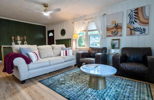 Fern Landing - Modern, Spacious, Firepit, Fully Fenced In Yard - Foto 3