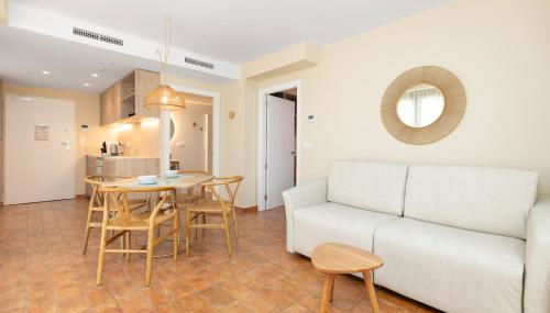 Apartamentos Las Ciencias S - Photo 4