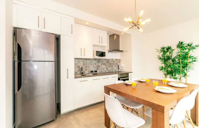 Comfortable, Spacious Penthouse- 2 Bedrooms- 7 People - Photo 9