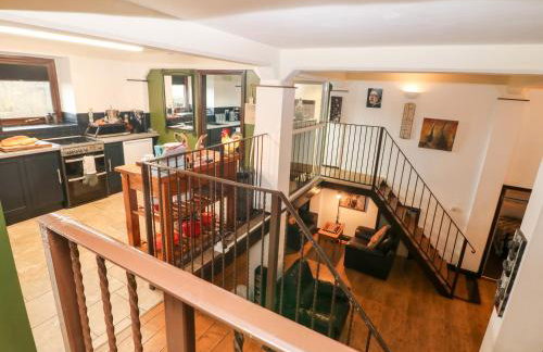 Cambridge Lodge - Photo 9